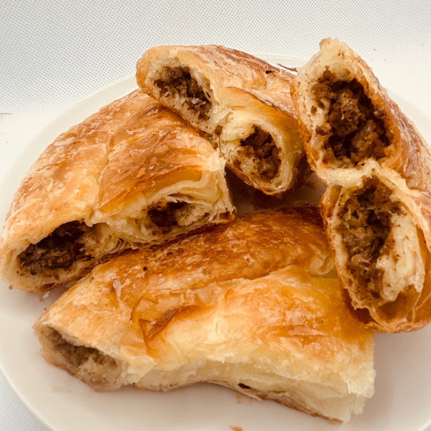 カラキョイボレイ肉パイ