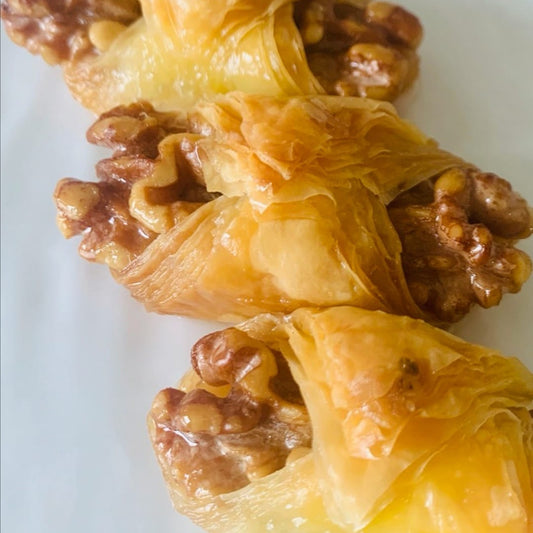 CEVİZLİ MENDİL クルミのクリーム入り (WALNUT WITH CREAM)