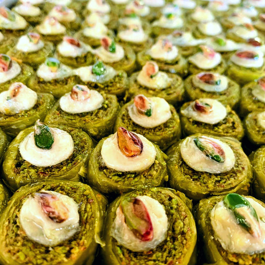 クシュ ギョズ (ピスタチオとクリーム入り)